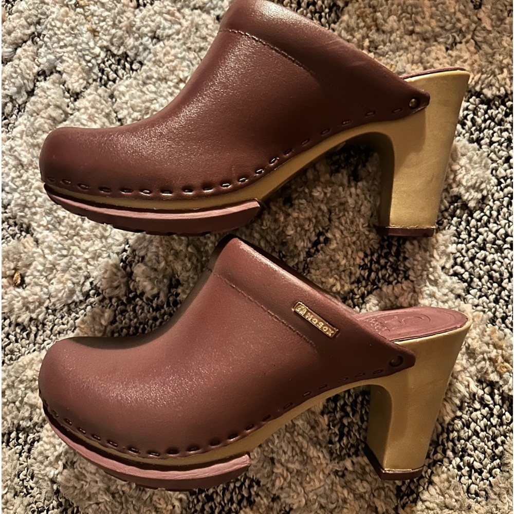 Nosox clogs size 10. Like new. Color:raisin